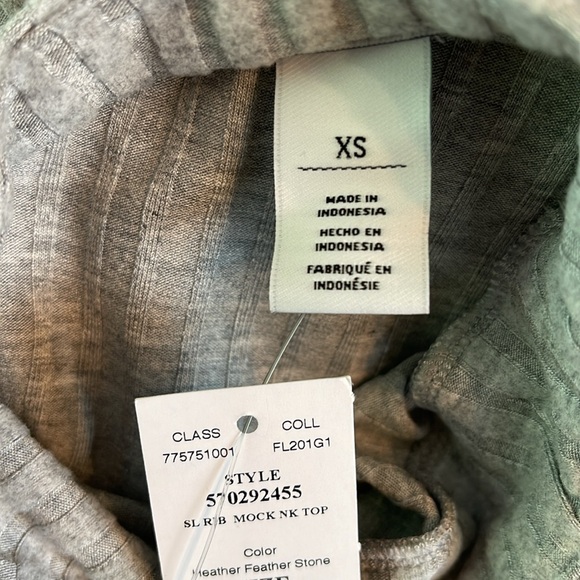 WHBM HEATHER GRAY RIBBED MOCK NECK TOP & DUSTER - Picture 16 of 16